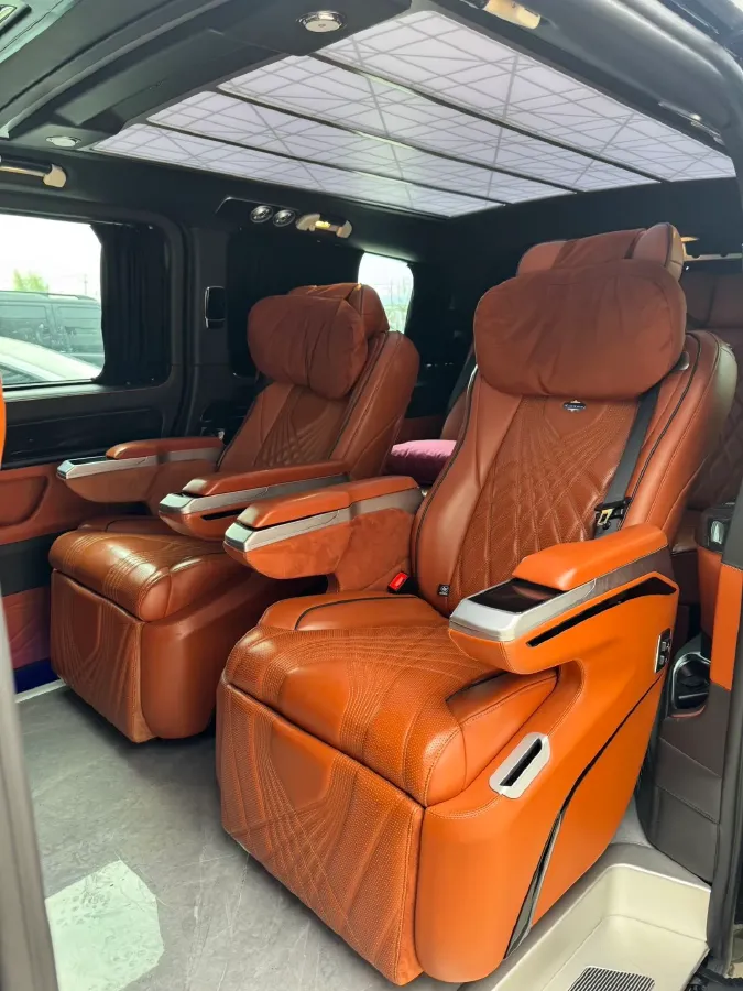 2023 Mercedes-Benz Vito 2.0T 211HP L4 9AT,autocango,china used car exporter,china ev exporter,chinese used car exporter,chinese used ev exporter