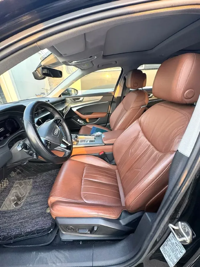 2021 Audi A6L 2.0T 224HP L4 7DCT,autocango,china used car exporter,china ev exporter,chinese used car exporter,chinese used ev exporter