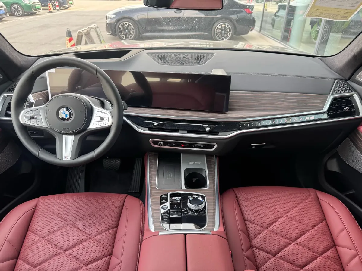 2025 BMW X5 3.0T 381HP L6 8AT,autocango,china used car exporter,china ev exporter,chinese used car exporter,chinese used ev exporter