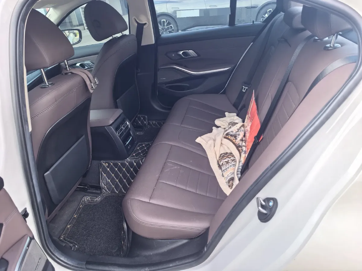 2021 BMW 3 Series 2.0T 184HP L4 8AT,autocango,china used car exporter,china ev exporter,chinese used car exporter,chinese used ev exporter