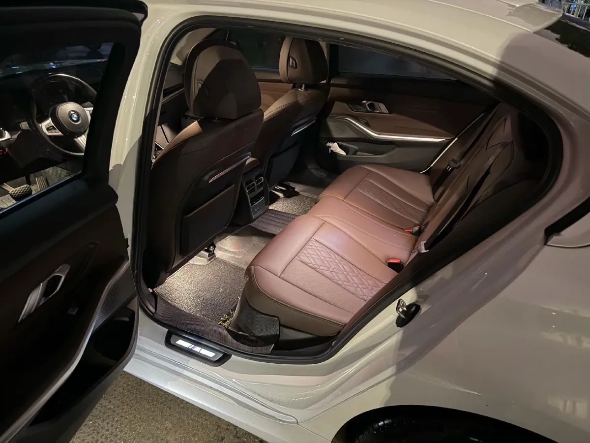 2022 BMW 3 Series 2.0T 156HP L4 8AT,autocango,china used car exporter,china ev exporter,chinese used car exporter,chinese used ev exporter