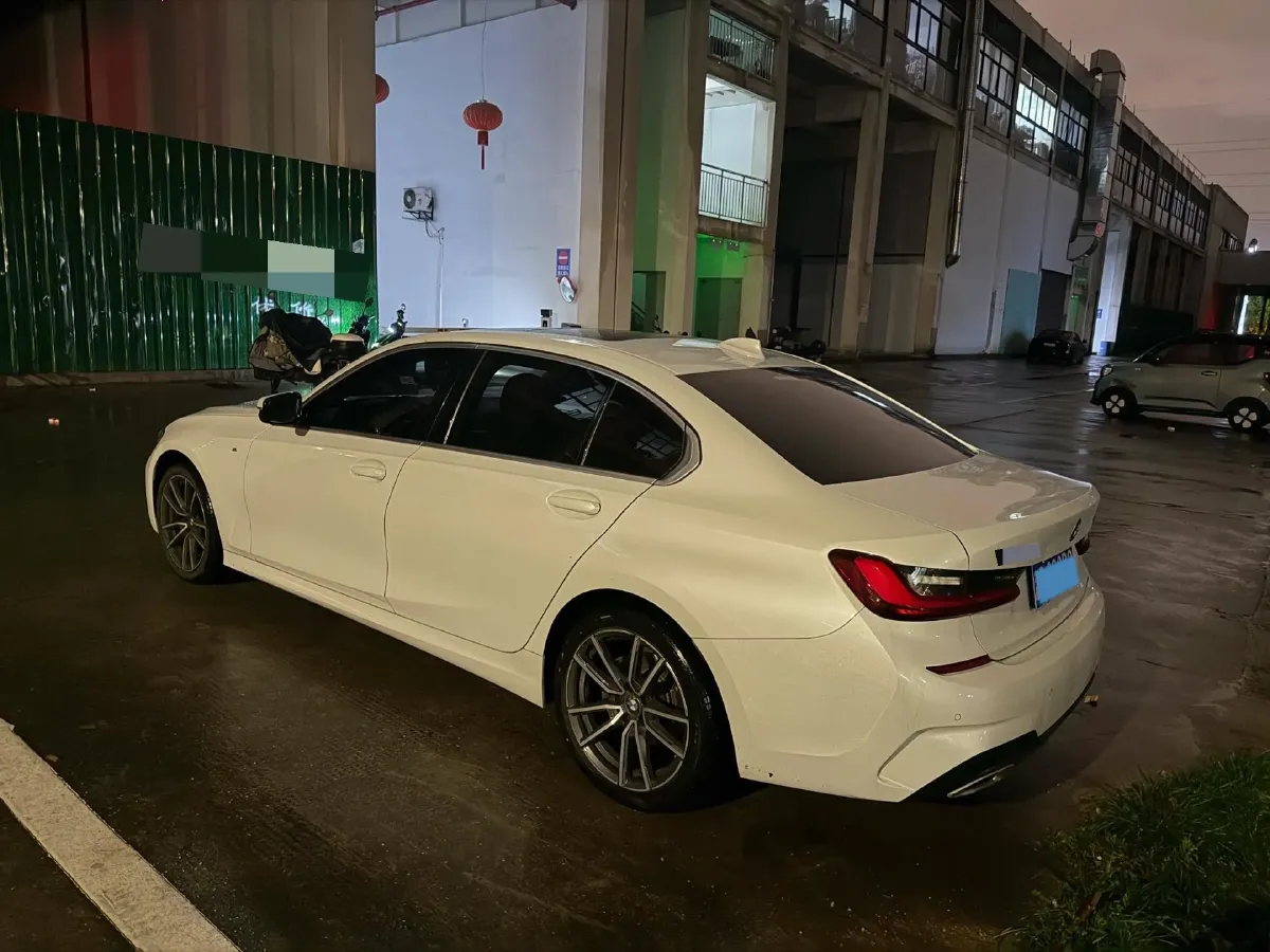 2022 BMW 3 Series 2.0T 156HP L4 8AT,autocango,china used car exporter,china ev exporter,chinese used car exporter,chinese used ev exporter