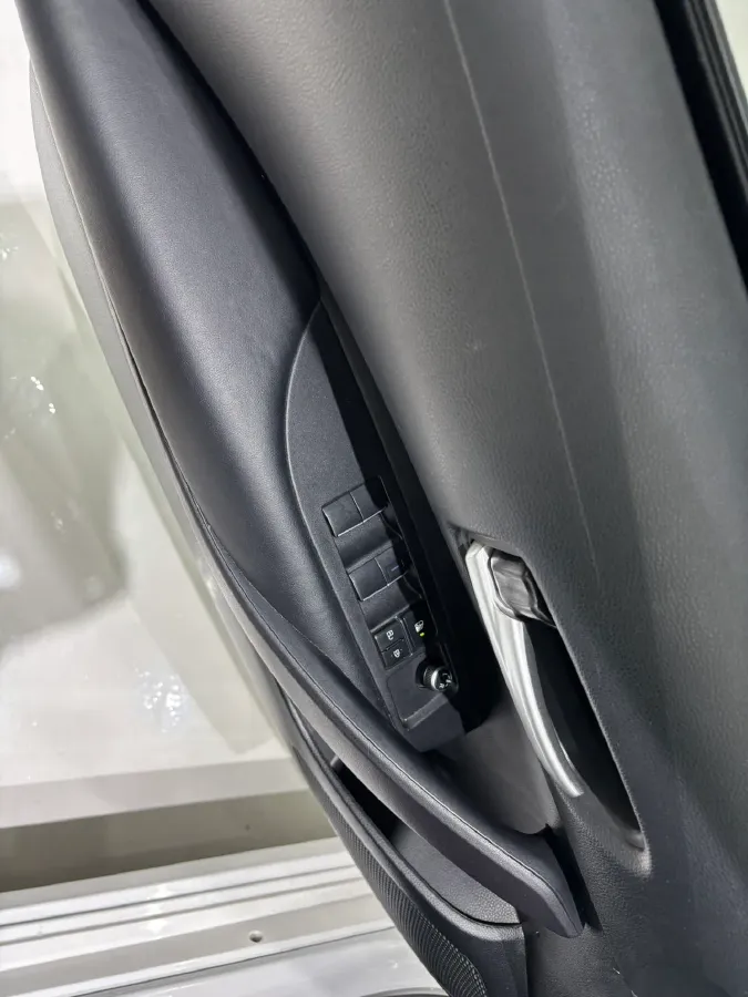 2021 Toyota Corolla 1.2T 116HP L4 CVT,autocango,china used car exporter,china ev exporter,chinese used car exporter,chinese used ev exporter