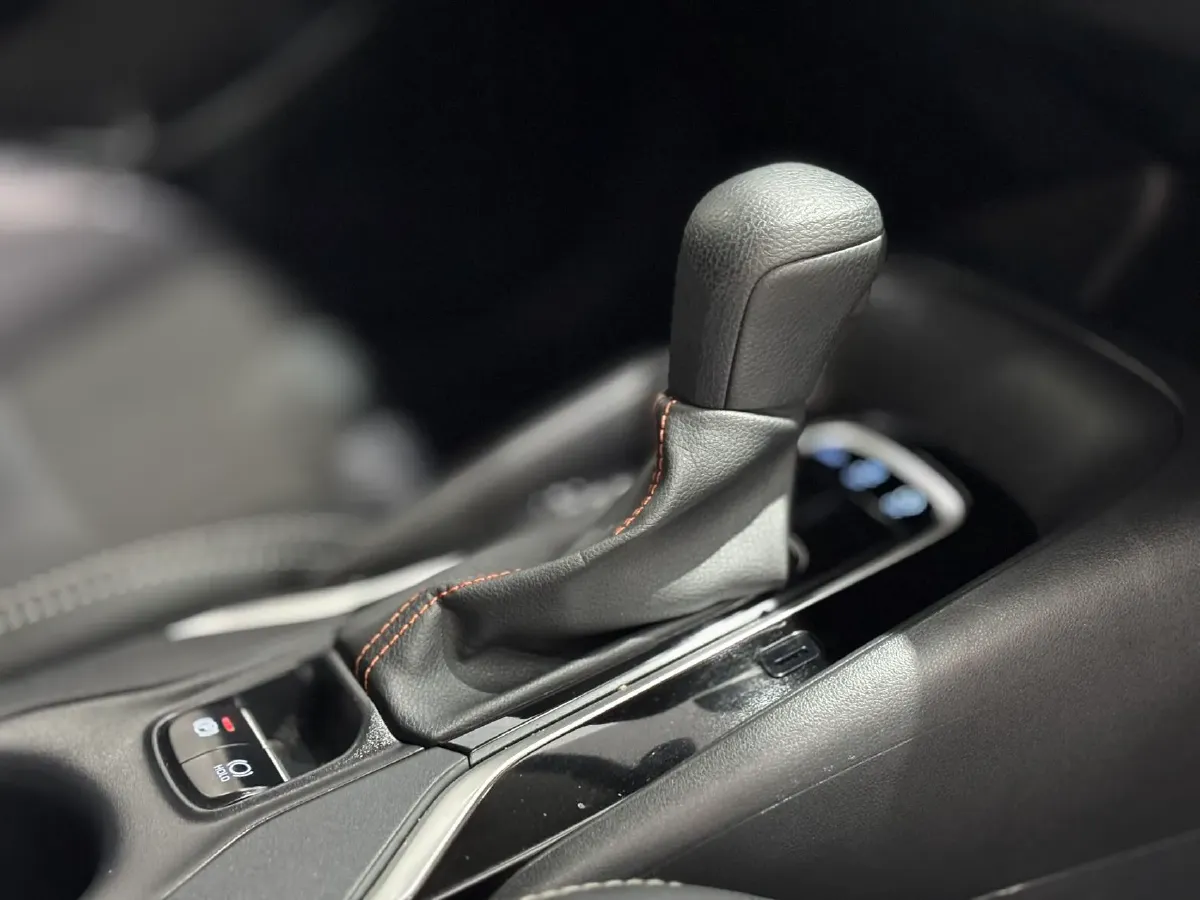 2021 Toyota Corolla 1.2T 116HP L4 CVT,autocango,china used car exporter,china ev exporter,chinese used car exporter,chinese used ev exporter