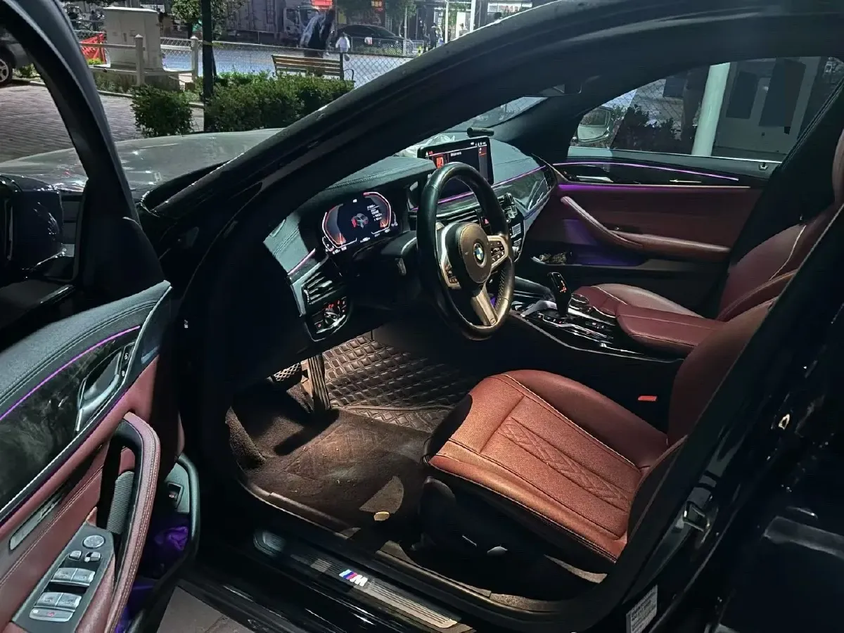 2022 BMW 5 Series 2.0T 184HP L4 8AT,autocango,china used car exporter,china ev exporter,chinese used car exporter,chinese used ev exporter