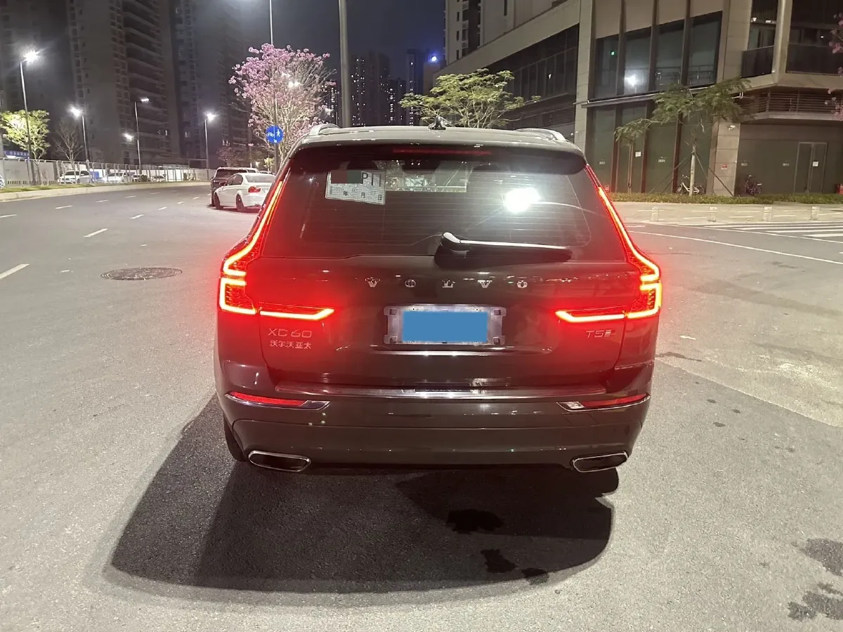 2020 Volvo XC60 2.0T 254HP L4 8AT,autocango,china used car exporter,china ev exporter,chinese used car exporter,chinese used ev exporter