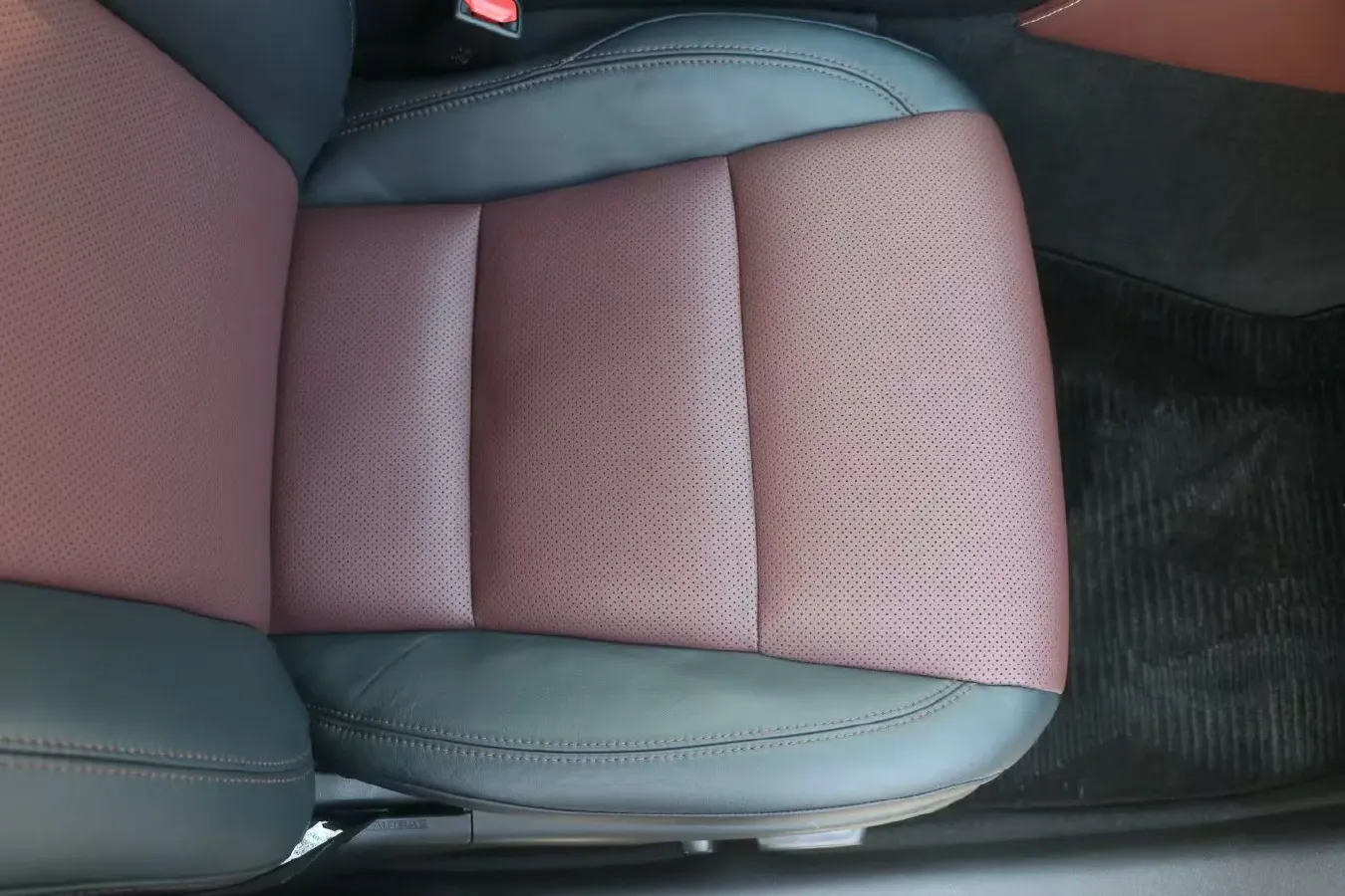 2018 Toyota Highlander 2.0T 220HP L4 6AT,autocango,china used car exporter,china ev exporter,chinese used car exporter,chinese used ev exporter