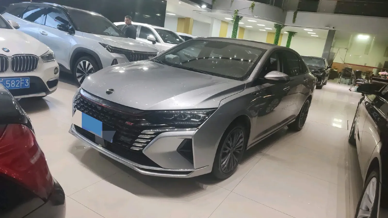 2021 DongFeng Aeolus YiXuan MAX 1.5T 190HP L4 7DCT,autocango,china used car exporter,china ev exporter,chinese used car exporter,chinese used ev exporter