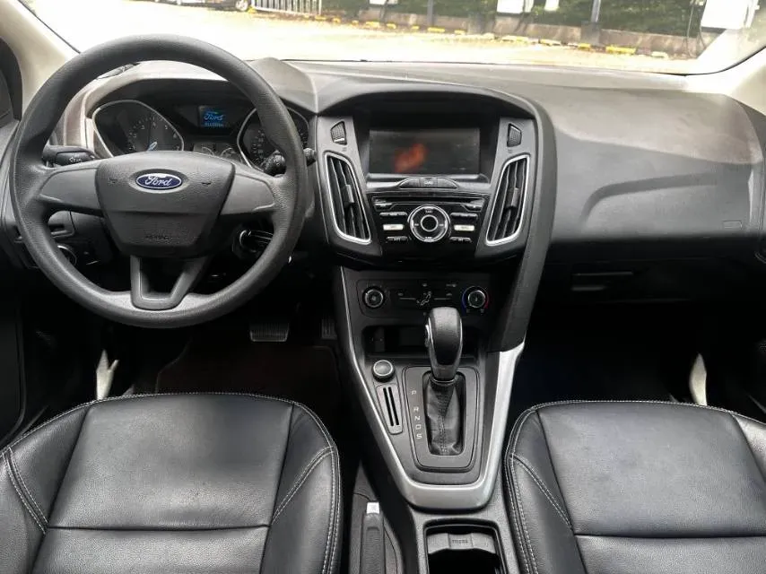 2019 Ford Focus 1.5T 184HP L3 8AT,autocango,china used car exporter,china ev exporter,chinese used car exporter,chinese used ev exporter