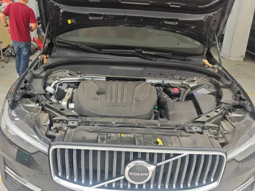 2024 Volvo XC60 2.0T 250HP L4 8AT,autocango,china used car exporter,china ev exporter,chinese used car exporter,chinese used ev exporter