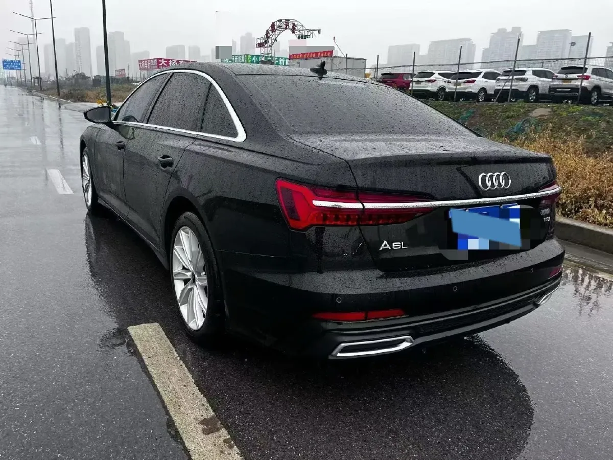 2022 Audi A6L 2.0T 224HP L4 7DCT,autocango,china used car exporter,china ev exporter,chinese used car exporter,chinese used ev exporter