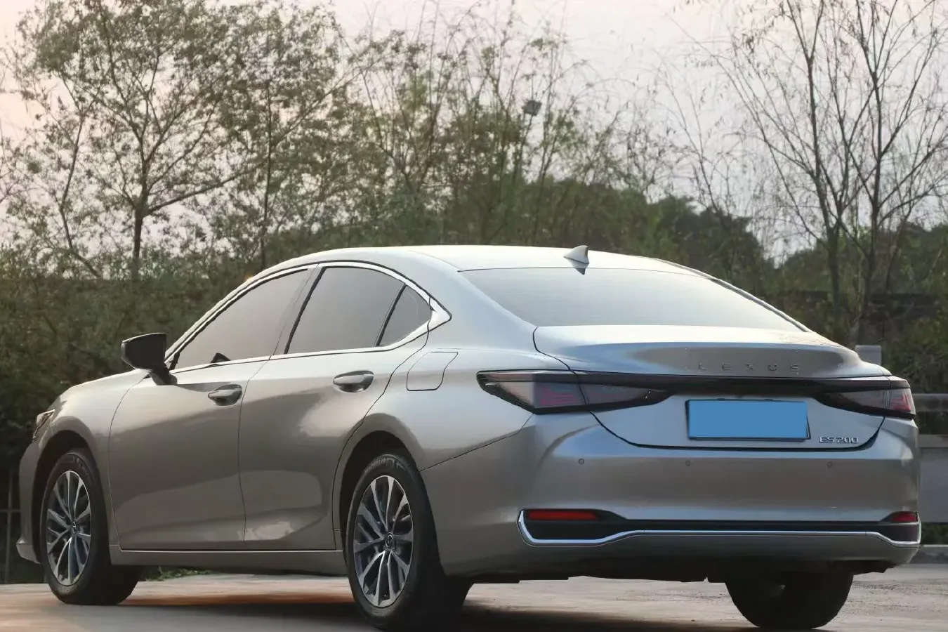 2025 Lexus ES 2.0L 173HP L4 CVT,autocango,china used car exporter,china ev exporter,chinese used car exporter,chinese used ev exporter