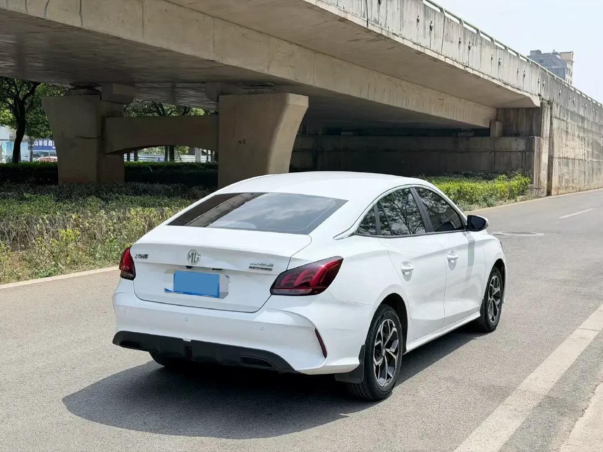 2022 MG 5 1.5L 120HP L4 5MT,autocango,china used car exporter,china ev exporter,chinese used car exporter,chinese used ev exporter