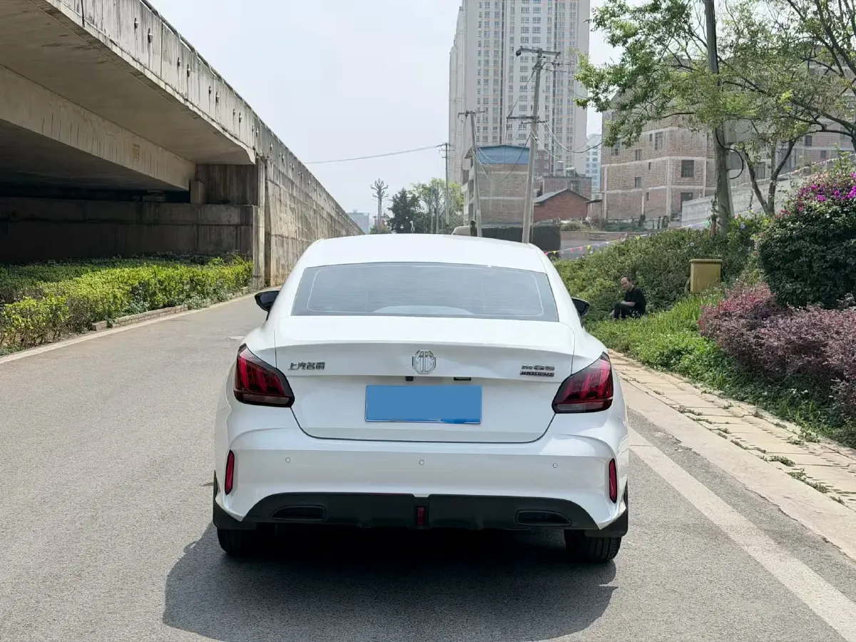 2022 MG 5 1.5L 120HP L4 5MT,autocango,china used car exporter,china ev exporter,chinese used car exporter,chinese used ev exporter