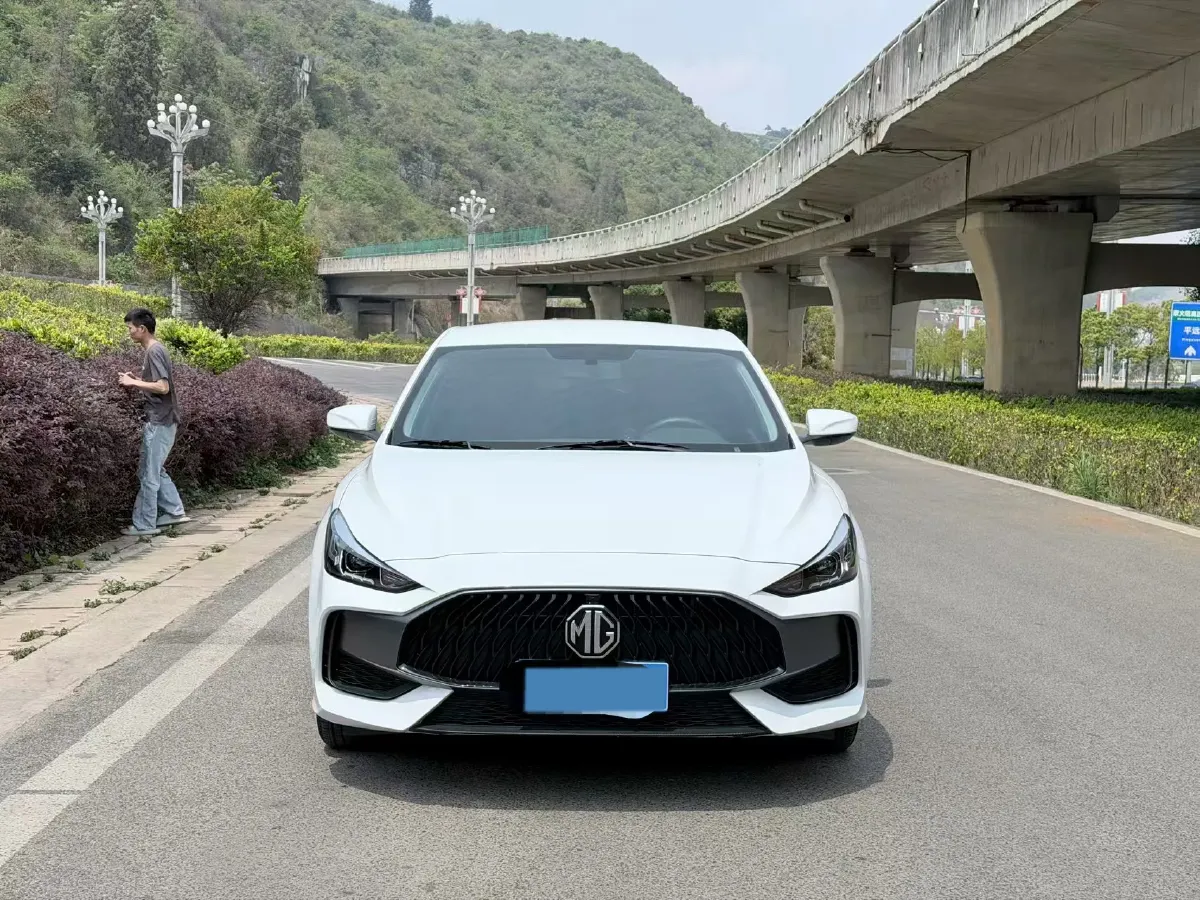 2022 MG 5 1.5L 120HP L4 5MT,autocango,china used car exporter,china ev exporter,chinese used car exporter,chinese used ev exporter