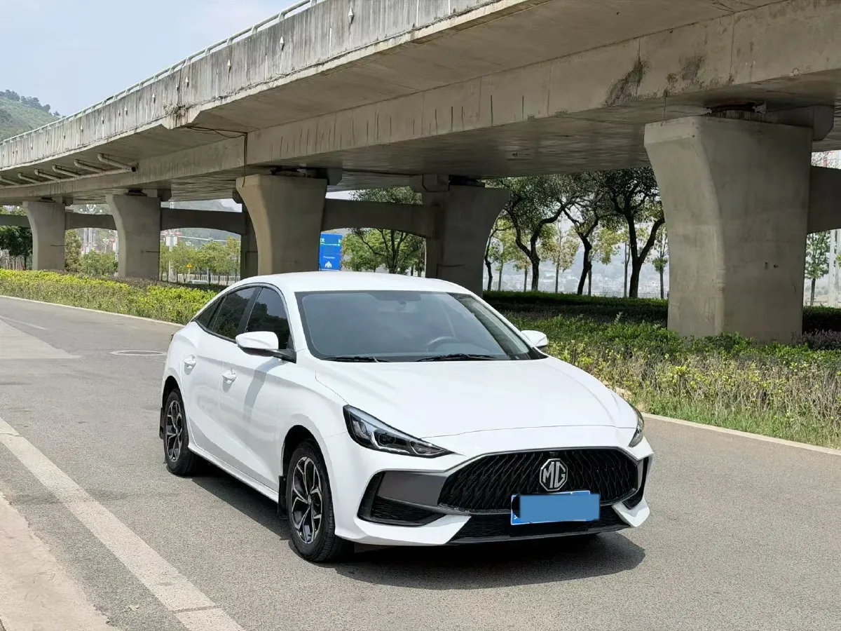 2022 MG 5 1.5L 120HP L4 5MT,autocango,china used car exporter,china ev exporter,chinese used car exporter,chinese used ev exporter