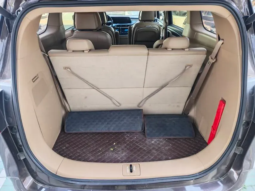 2021 Buick GL8 2.0T 237HP L4 9AT,autocango,china used car exporter,china ev exporter,chinese used car exporter,chinese used ev exporter