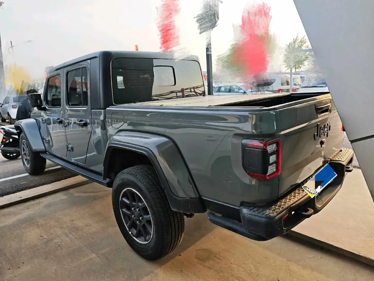 2022 Jeep Gladiator 3.6L 284HP V6 8AT,autocango,china used car exporter,china ev exporter,chinese used car exporter,chinese used ev exporter