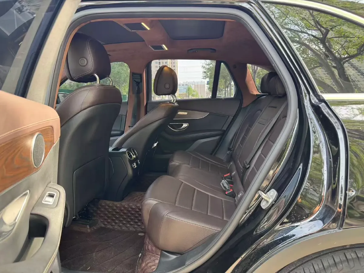 2021 Mercedes-Benz GLC Class 2.0T 197HP L4 9AT,autocango,china used car exporter,china ev exporter,chinese used car exporter,chinese used ev exporter