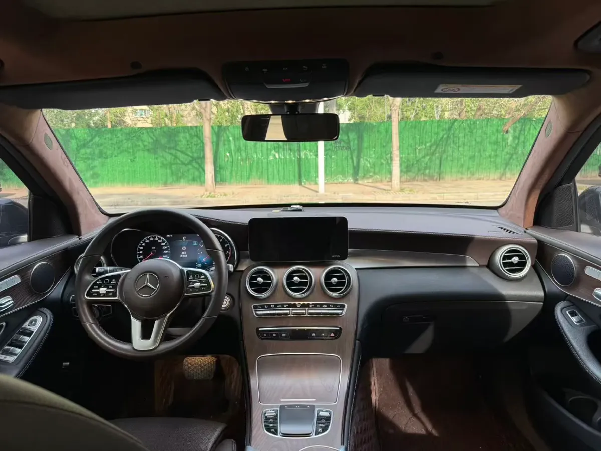 2021 Mercedes-Benz GLC Class 2.0T 197HP L4 9AT,autocango,china used car exporter,china ev exporter,chinese used car exporter,chinese used ev exporter