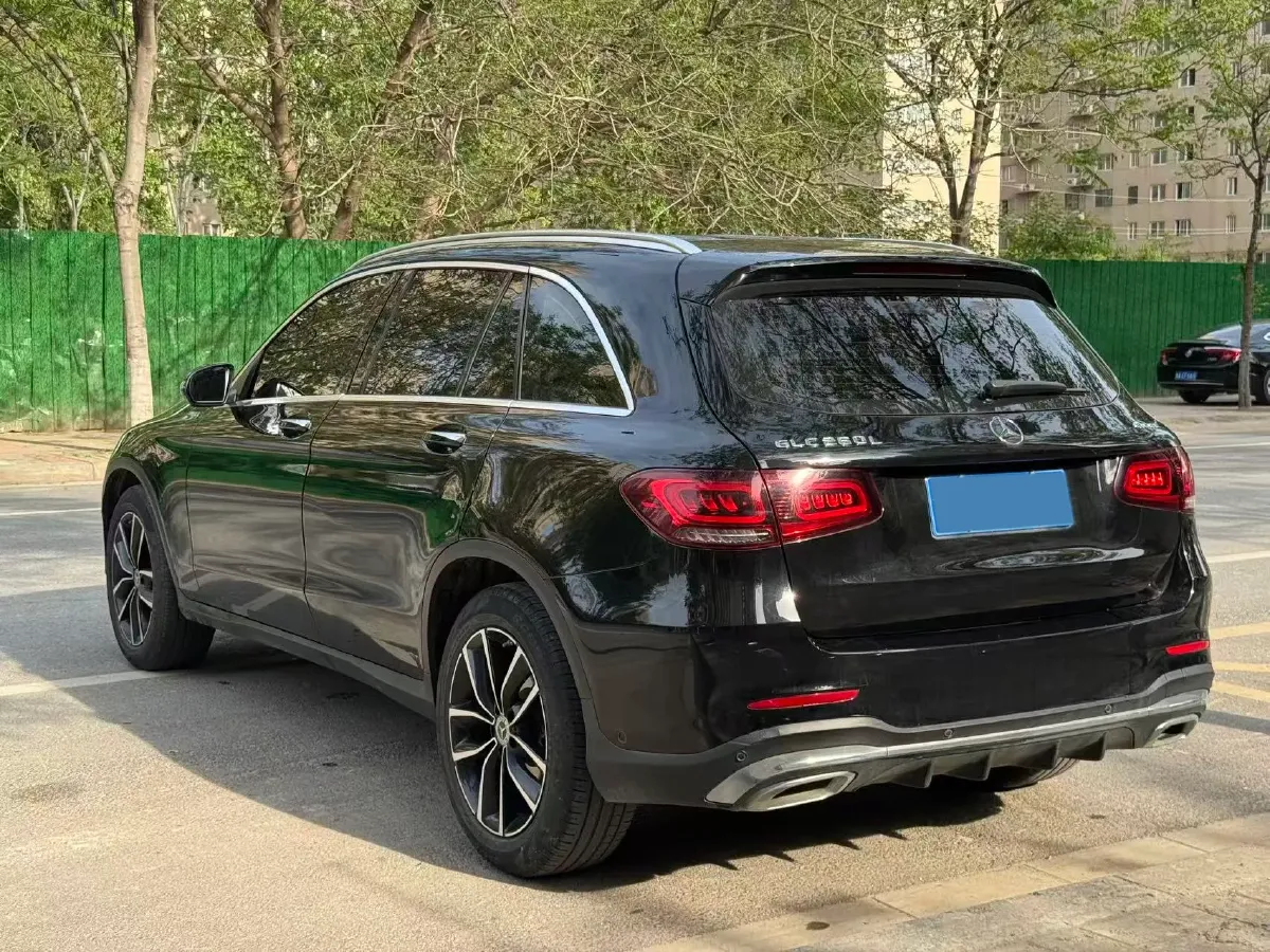 2021 Mercedes-Benz GLC Class 2.0T 197HP L4 9AT,autocango,china used car exporter,china ev exporter,chinese used car exporter,chinese used ev exporter