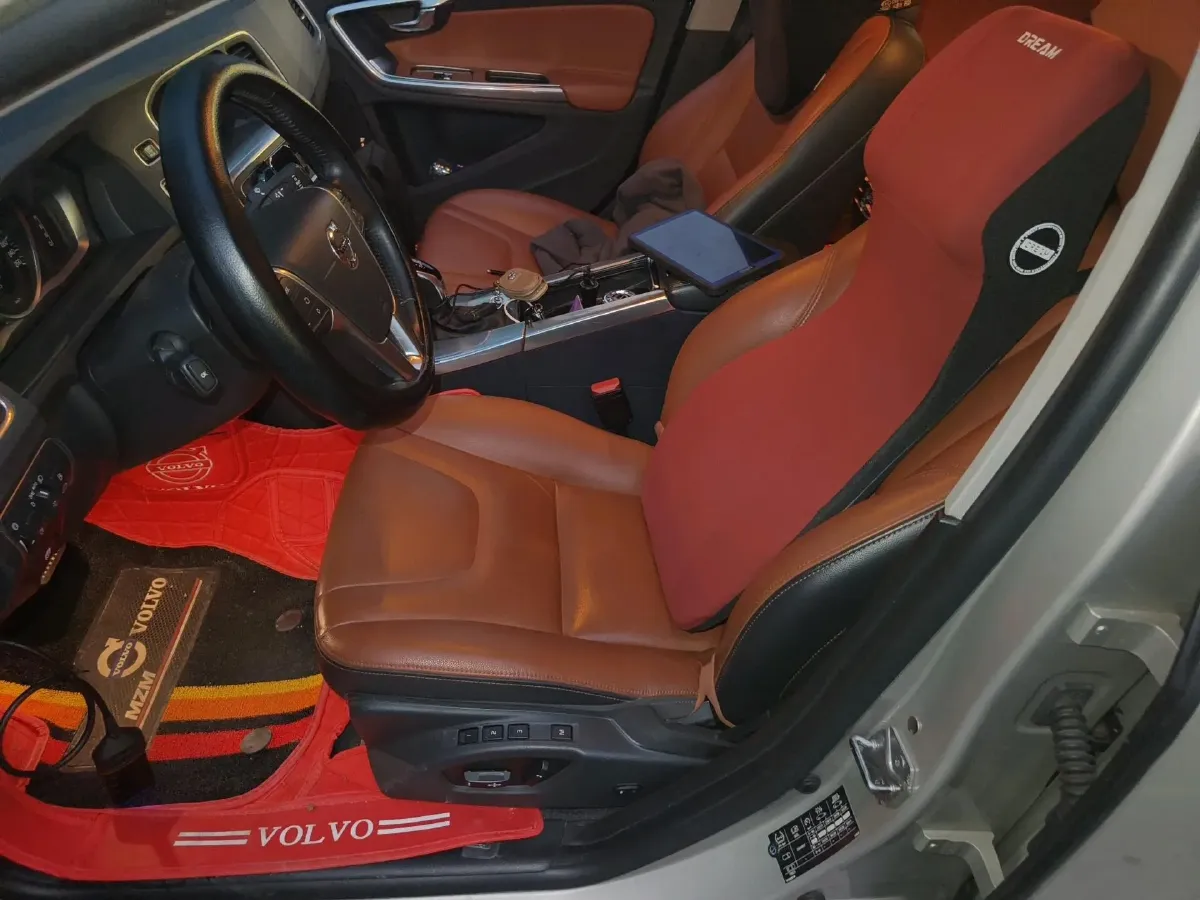 2018 Volvo S60 1.5T 152HP L4 6AT,autocango,china used car exporter,china ev exporter,chinese used car exporter,chinese used ev exporter