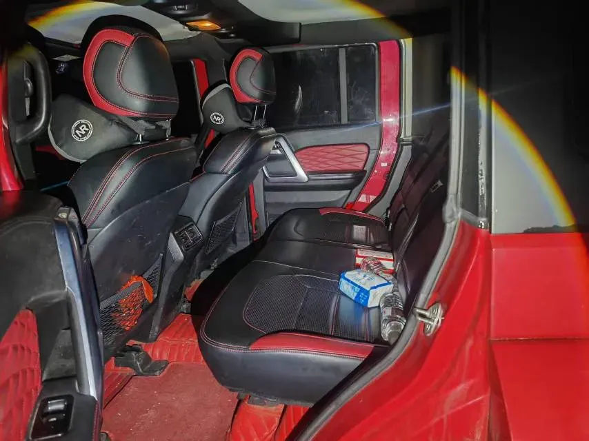 2018 Beijing BJ40 2.3T 250HP L4 6AT,autocango,china used car exporter,china ev exporter,chinese used car exporter,chinese used ev exporter