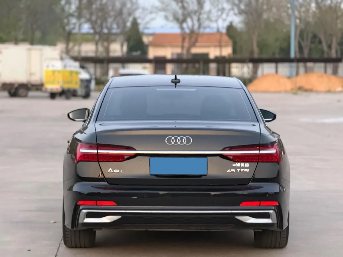 2024 Audi A6L 2.0T 245HP L4 7DCT,autocango,china used car exporter,china ev exporter,chinese used car exporter,chinese used ev exporter
