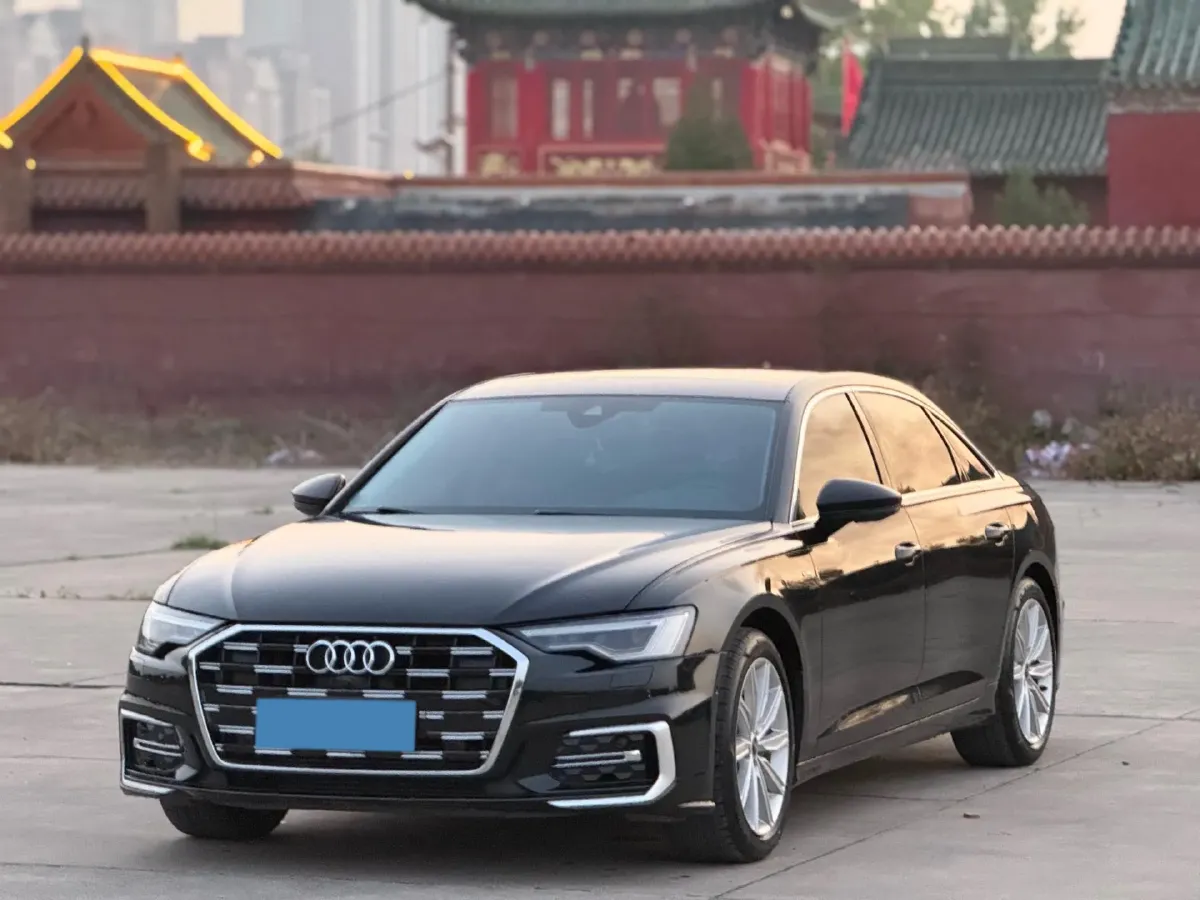 2024 Audi A6L 2.0T 245HP L4 7DCT,autocango,china used car exporter,china ev exporter,chinese used car exporter,chinese used ev exporter