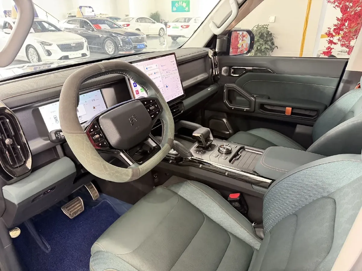 2023 Jetour Traveller 2.0T 254HP L4 7DCT,autocango,china used car exporter,china ev exporter,chinese used car exporter,chinese used ev exporter