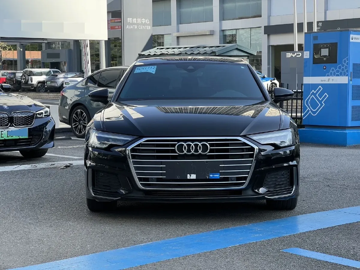 2019 Audi A6L 2.0T 190HP L4 7DCT,autocango,china used car exporter,china ev exporter,chinese used car exporter,chinese used ev exporter