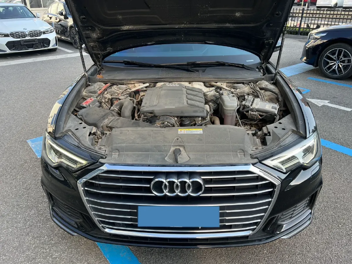 2019 Audi A6L 2.0T 190HP L4 7DCT,autocango,china used car exporter,china ev exporter,chinese used car exporter,chinese used ev exporter