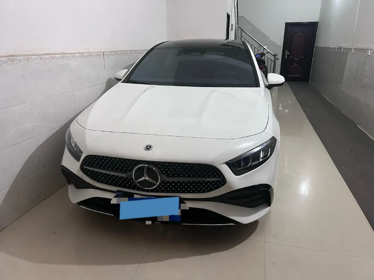 2025 Mercedes-Benz A Class 1.3T 163HP L4 7DCT,autocango,china used car exporter,china ev exporter,chinese used car exporter,chinese used ev exporter