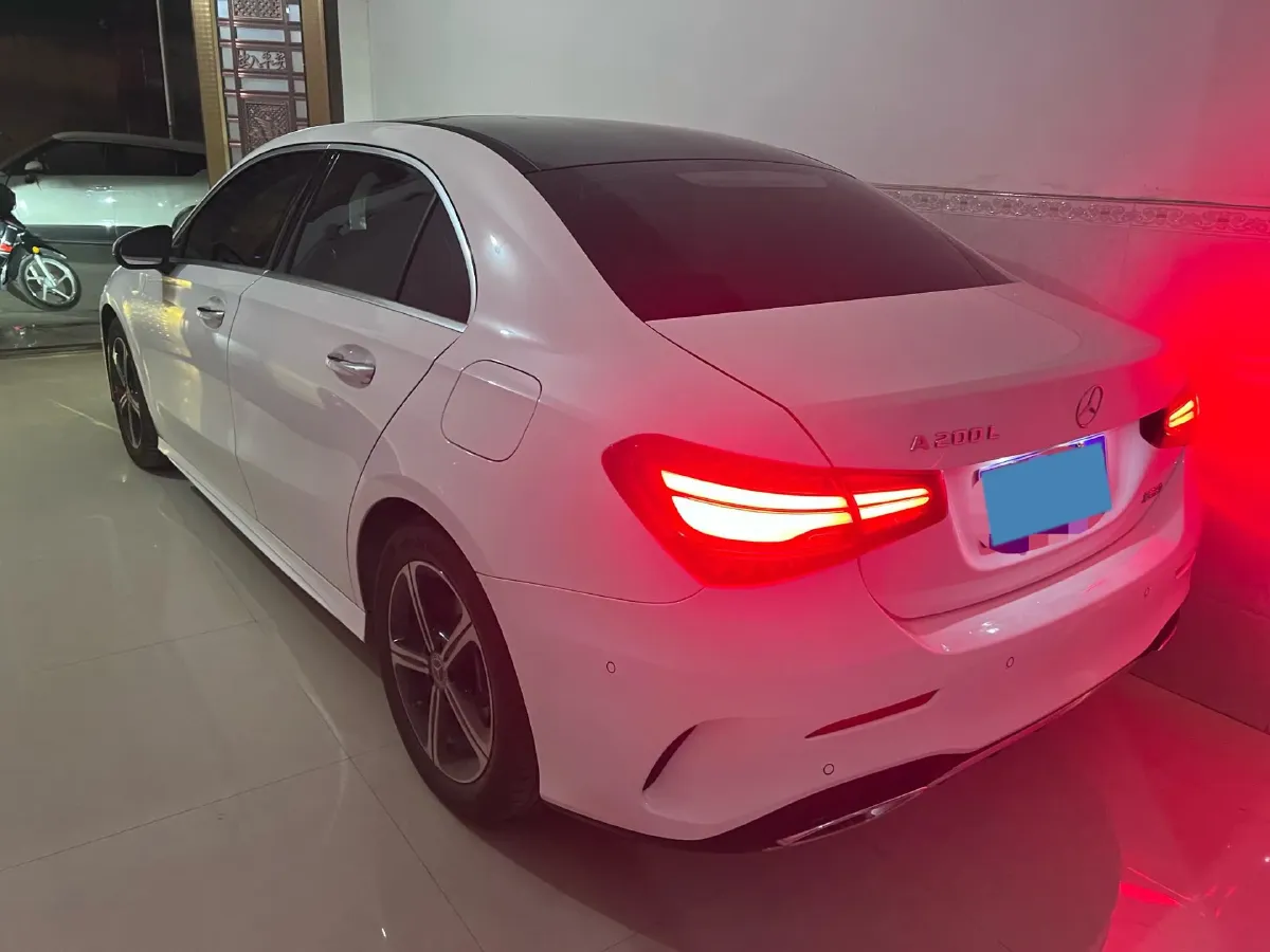 2025 Mercedes-Benz A Class 1.3T 163HP L4 7DCT,autocango,china used car exporter,china ev exporter,chinese used car exporter,chinese used ev exporter