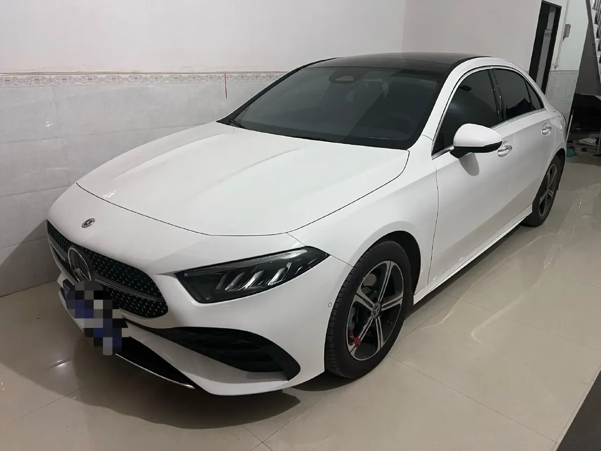 2025 Mercedes-Benz A Class 1.3T 163HP L4 7DCT,autocango,china used car exporter,china ev exporter,chinese used car exporter,chinese used ev exporter