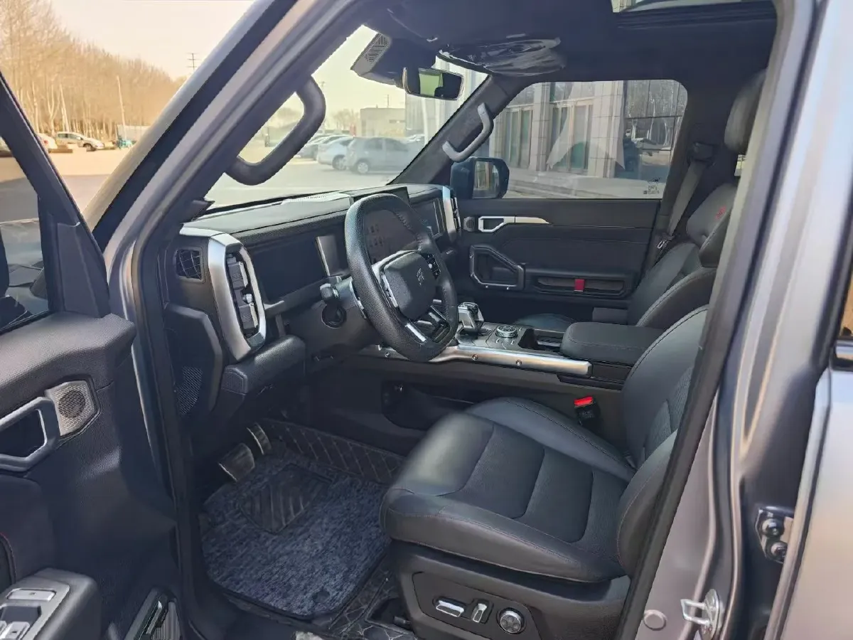 2024 Jetour Traveller 2.0T 254HP L4 7DCT,autocango,china used car exporter,china ev exporter,chinese used car exporter,chinese used ev exporter