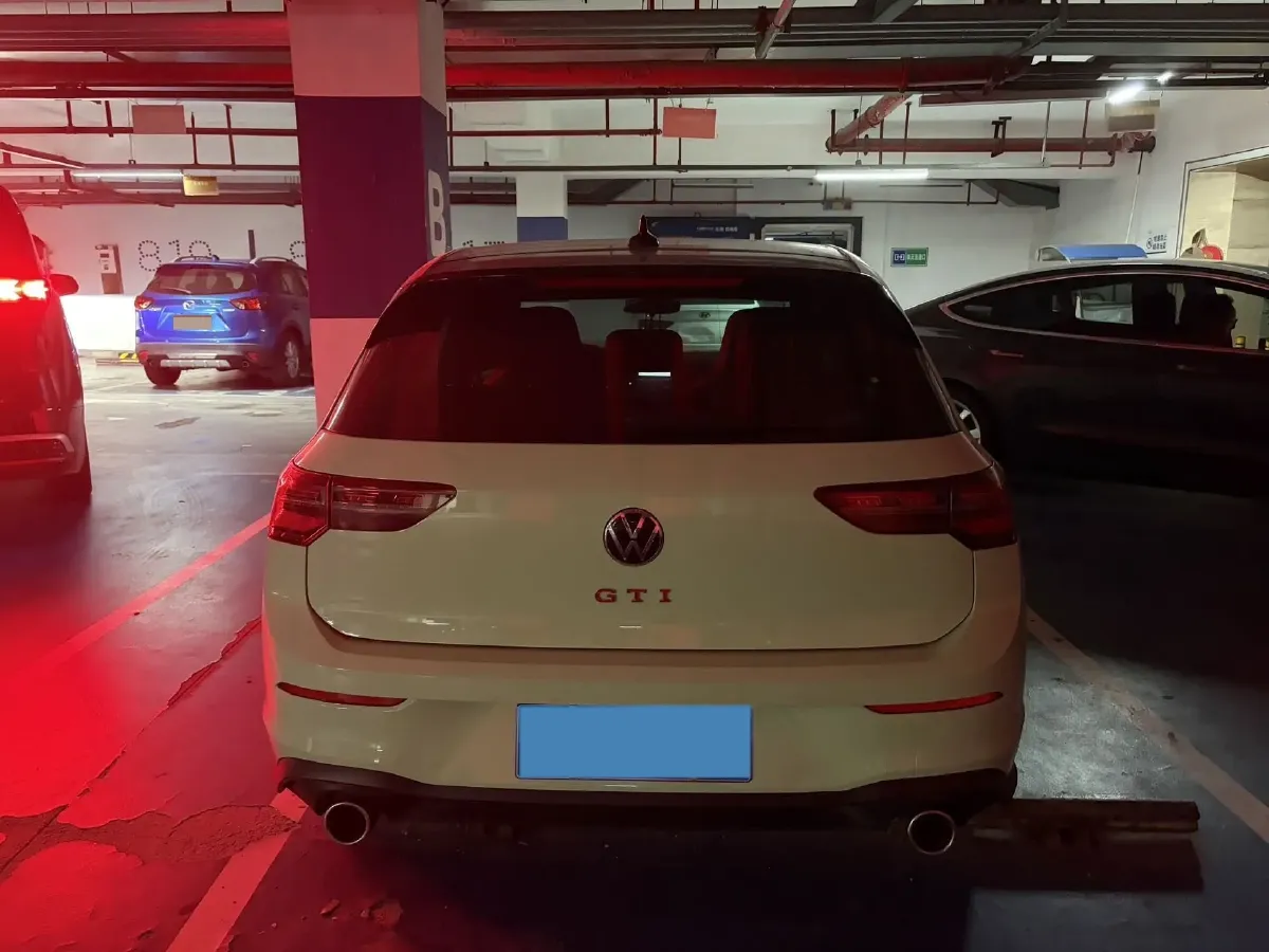 2023 Volkswagen GolfGTI 2.0T 220HP L4 7DCT,autocango,china used car exporter,china ev exporter,chinese used car exporter,chinese used ev exporter
