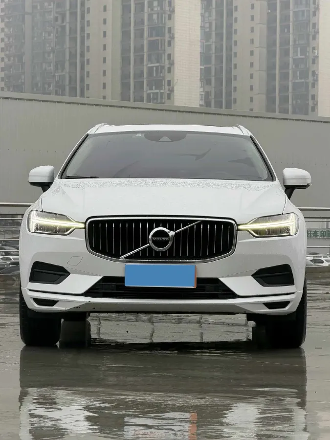 2019 Volvo XC60 2.0T 254HP L4 8AT,autocango,china used car exporter,china ev exporter,chinese used car exporter,chinese used ev exporter