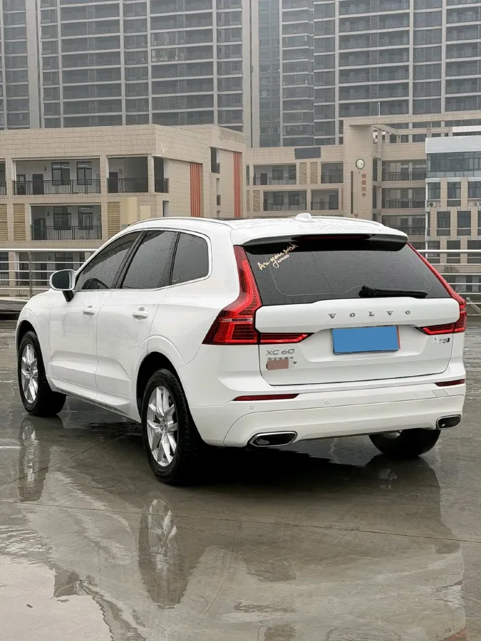 2019 Volvo XC60 2.0T 254HP L4 8AT,autocango,china used car exporter,china ev exporter,chinese used car exporter,chinese used ev exporter