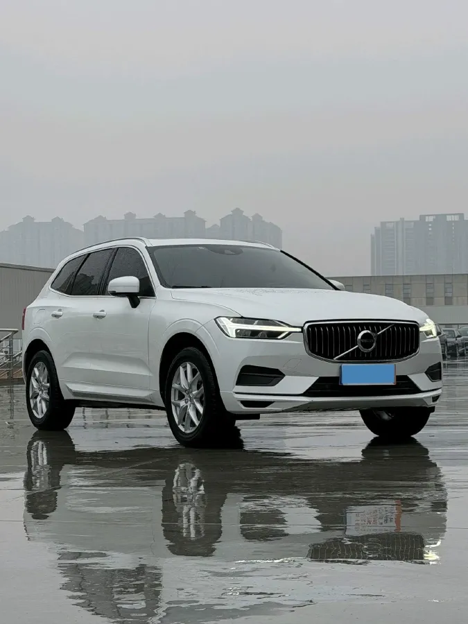 2019 Volvo XC60 2.0T 254HP L4 8AT,autocango,china used car exporter,china ev exporter,chinese used car exporter,chinese used ev exporter