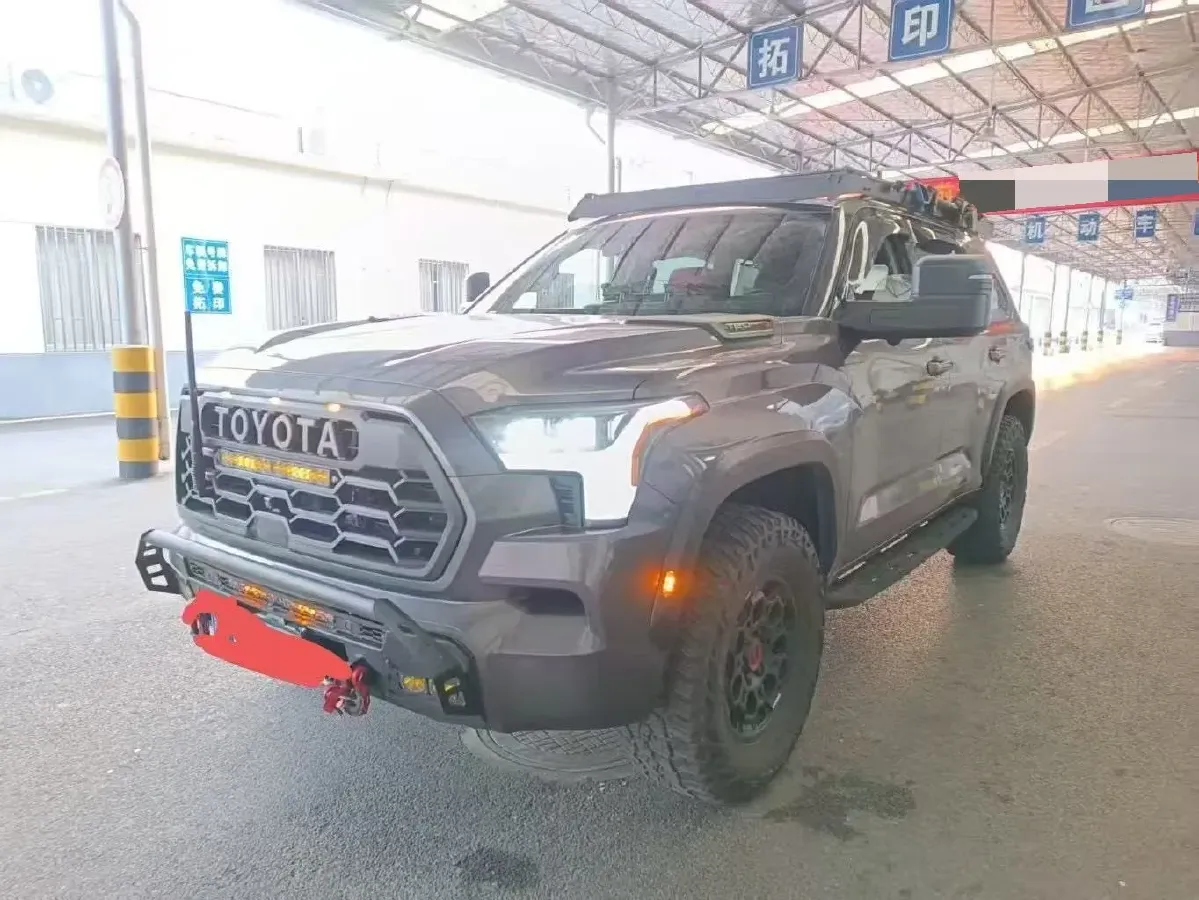 2023 HongQi H5 1.8T 197HP L4 8AT,autocango,china used car exporter,china ev exporter,chinese used car exporter,chinese used ev exporter