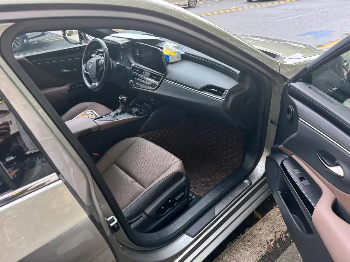 2022 Lexus ES 2.0L 173HP L4 CVT,autocango,china used car exporter,china ev exporter,chinese used car exporter,chinese used ev exporter