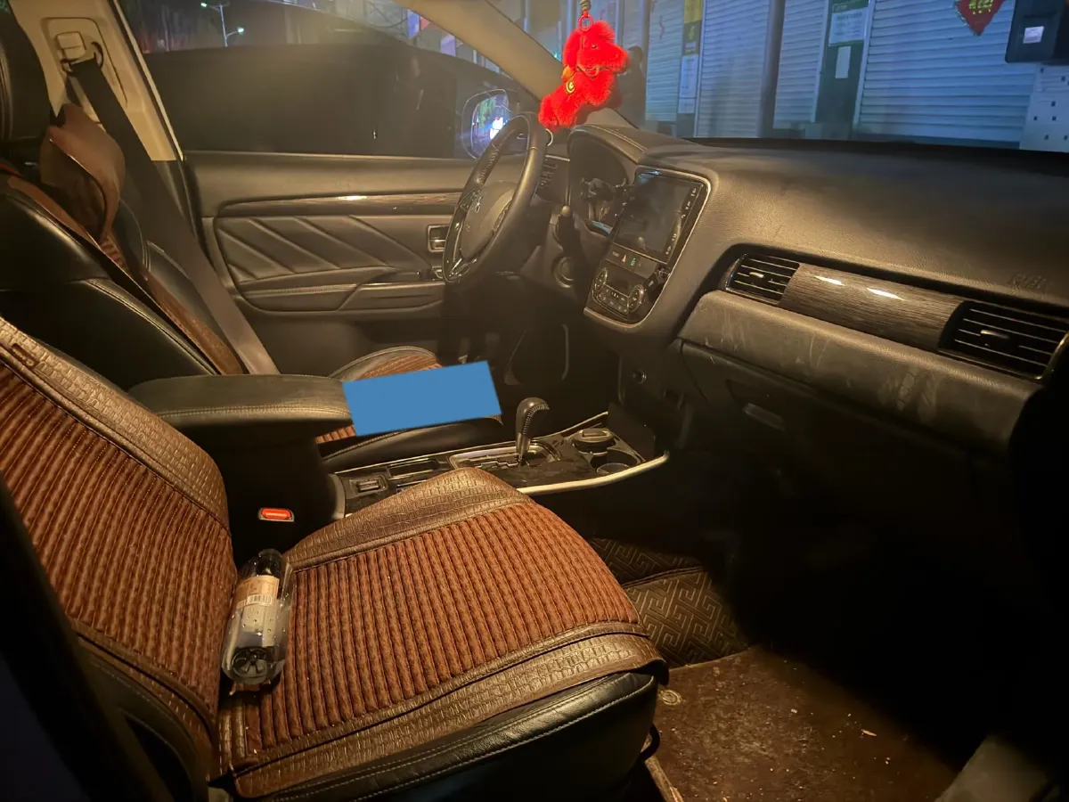 2020 Mitsubishi Outlander 2.0L 166HP L4 CVT,autocango,china used car exporter,china ev exporter,chinese used car exporter,chinese used ev exporter