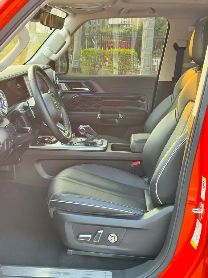 2023 Tank 300 2.0T 227HP L4 8AT,autocango,china used car exporter,china ev exporter,chinese used car exporter,chinese used ev exporter