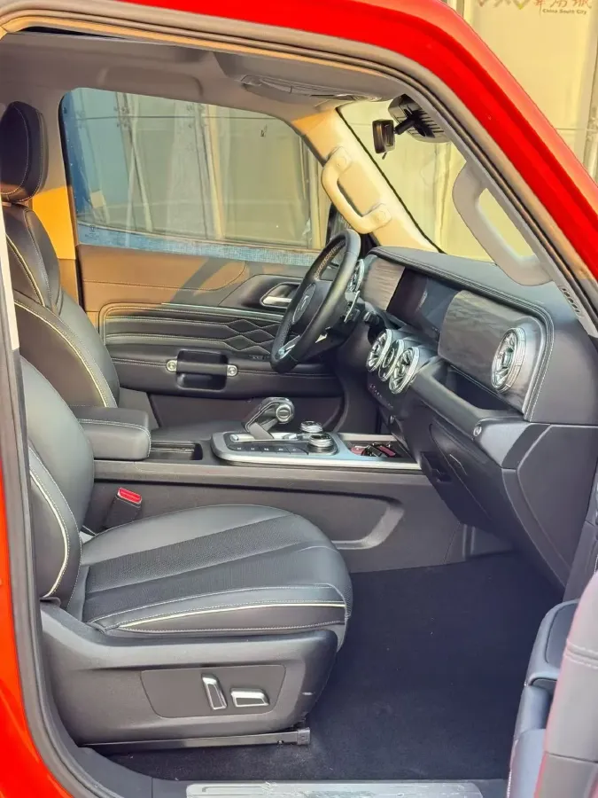 2023 Tank 300 2.0T 227HP L4 8AT,autocango,china used car exporter,china ev exporter,chinese used car exporter,chinese used ev exporter