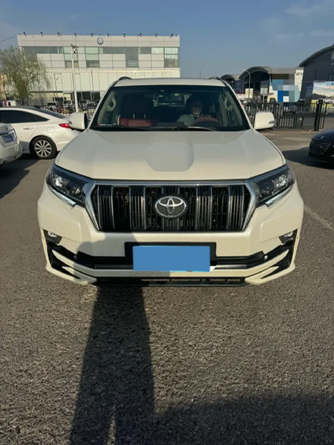 2023 Iveco DeYi 2.5T 122HP L4 6AT,autocango,china used car exporter,china ev exporter,chinese used car exporter,chinese used ev exporter