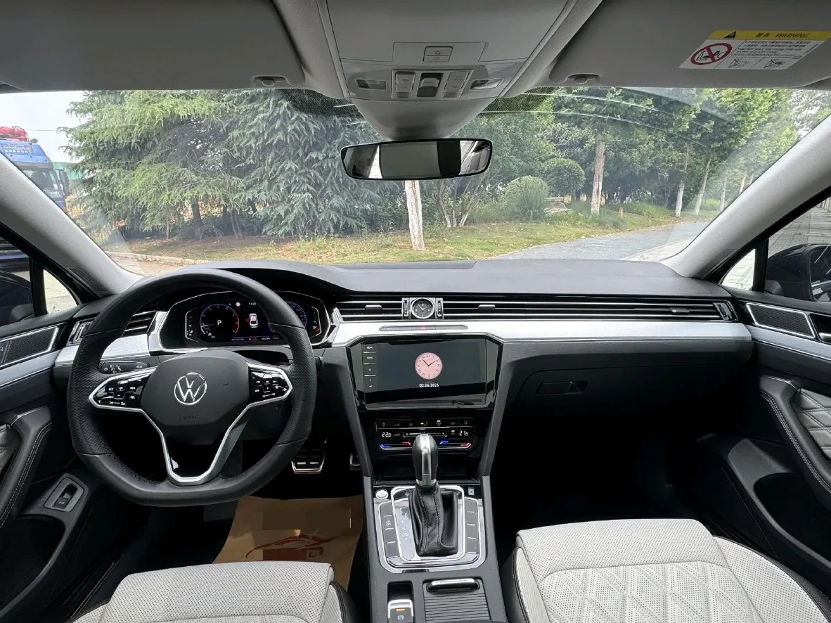 2023 Volkswagen Magotan 2.0T 186HP L4 7DCT,autocango,china used car exporter,china ev exporter,chinese used car exporter,chinese used ev exporter