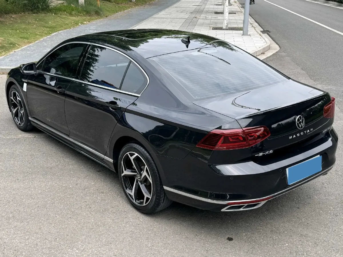 2023 Volkswagen Magotan 2.0T 186HP L4 7DCT,autocango,china used car exporter,china ev exporter,chinese used car exporter,chinese used ev exporter