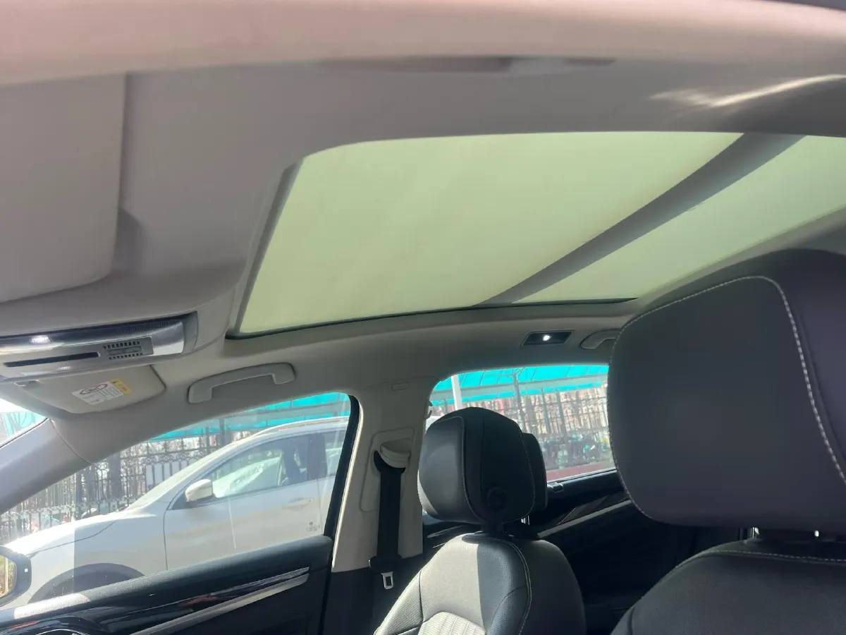 2022 Xpeng P7 BEV 60.2KWH,autocango,china used car exporter,china ev exporter,chinese used car exporter,chinese used ev exporter