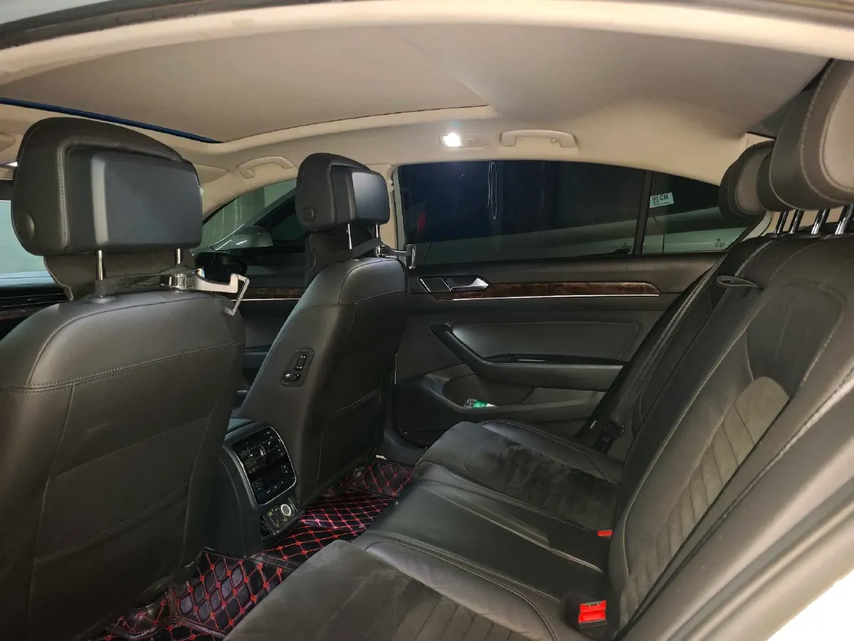 2018 Volkswagen Magotan 1.8T 180HP L4 7DCT,autocango,china used car exporter,china ev exporter,chinese used car exporter,chinese used ev exporter